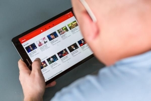 Hur väljer youtube föreslagna videor?