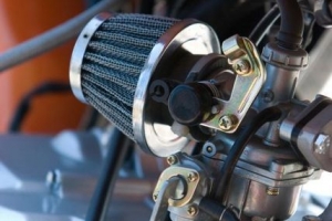 Hur man byter luftfilter på motorcykeln