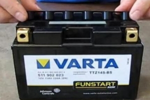 Hur man laddar ett motorcykelbatteri