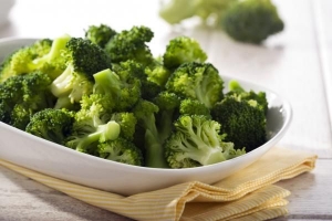 Hur man lagar broccoli i indisk stil