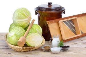Hur man fermenterar kål i en burk