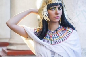 Hur man gör en hemgjord egyptisk kostym