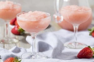 Hur man gör en strawberry slushy hemma