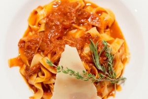 Hur man gör arrabbiata-sås