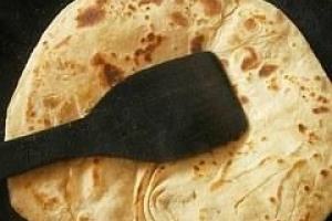 Hur man gör bajra roti hemma