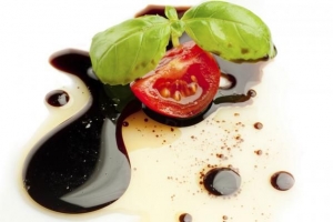 Hur man gör balsamic reduction sauce
