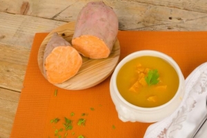 Hur man gör fettförbrännande soppa med sötpotatis