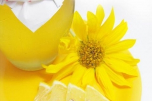 Hur man gör citronsirap för lemonad