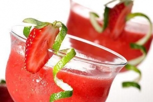 Hur man gör strawberry daiquiri