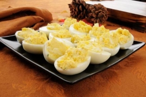 Hur man gör tuna deviled eggs - enkelt recept
