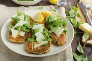 Hur man gör vegansk aubergineschnitzel