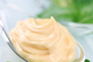 Hur man gör vegansk majonnäs utan sojamjölk