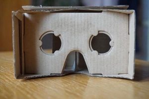 Hur man gör vr-glasögon av kartong