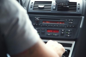Hur du skyddar din bilradio