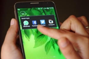 Hur man återställer raderade bilder från whatsapp