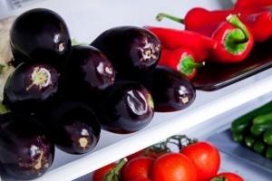 Hur man tar bort bitterhet från aubergine