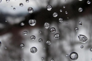 Hur man tar bort vattenstämplar från glas