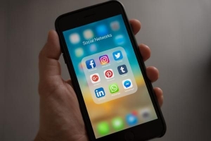 Hur man avinstallerar facebook messenger på iphone och android