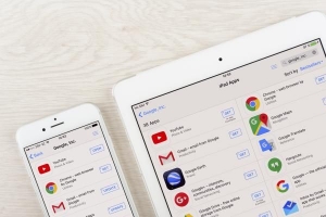 Hur man använder google voice på iphone
