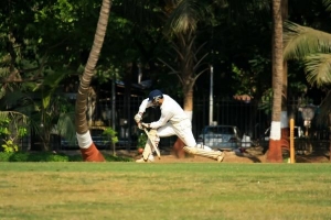 Vad är lönen för den indiska cricketlagstränaren?
