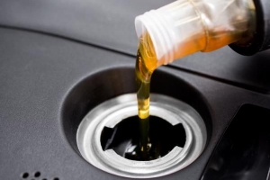 Vad du ska göra om du får slut på olja i bilen