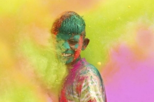 Vad du ska ha på dig på holi color festival